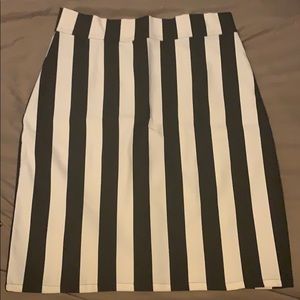 Striped pencil skirt